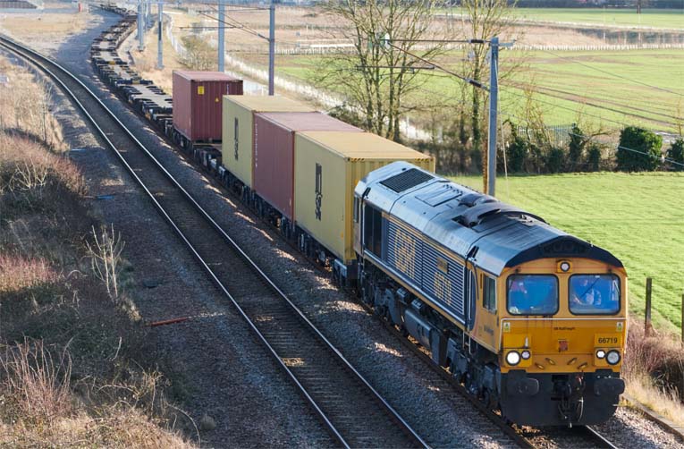 GBRf class 66719 at the Hun Road foot bridge 