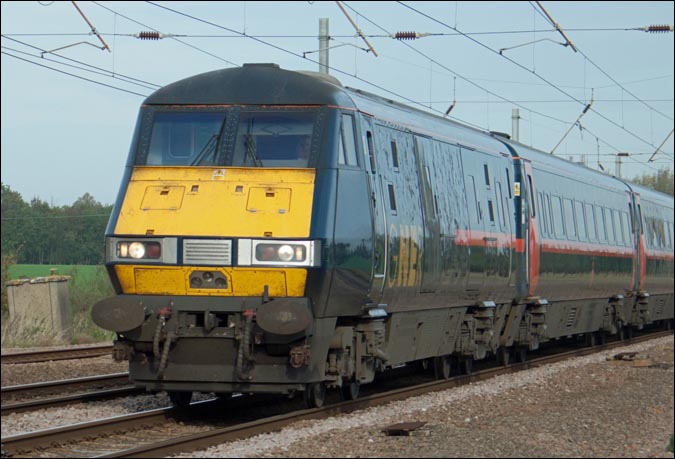 GNER up train at Abbots Ripton on Saturday 28th of October in 2006