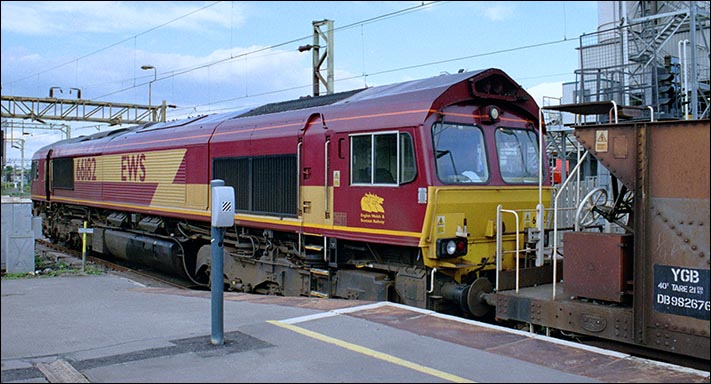 EWS class 66182 waits at the signals in 2005