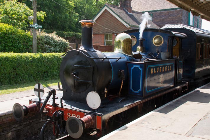 0-6-0T 323 'Bluebell' in Horsted Keynes 