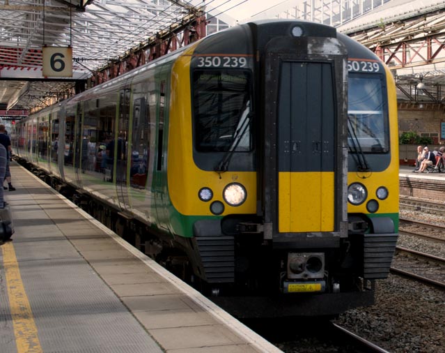 London Midland class 350 239 