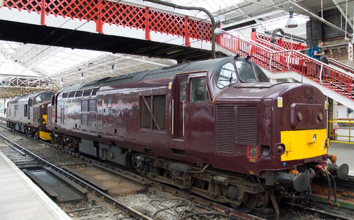 West Coast Railways class 37668