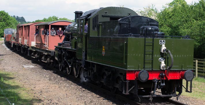 46521 at Gotherington station 