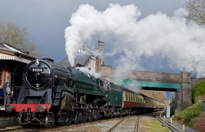 British Railways 9F 92214 coming into Quorn and Wood House station 29/1/2022