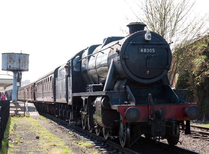  8F 48305 at in Loughborough station on the 9th April 2011