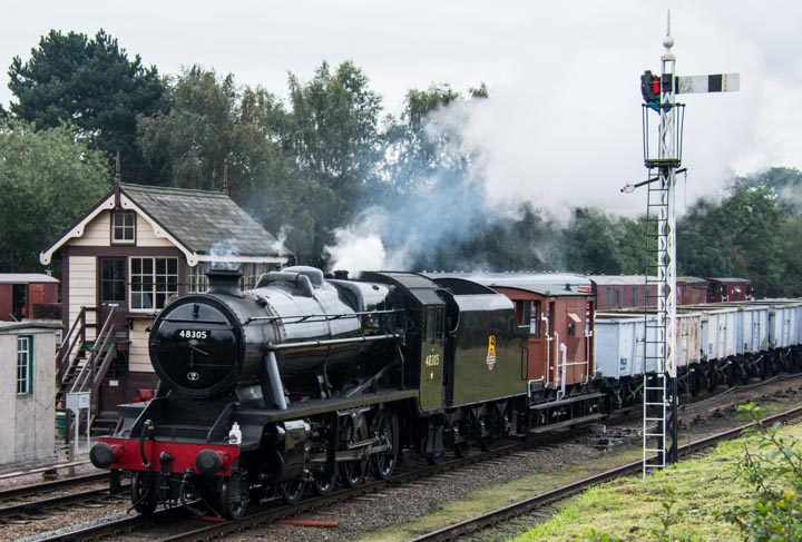 8F 48305 at Quorn and Woodhouse 