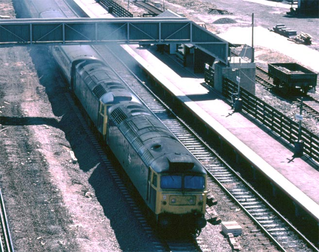Two class 47s on the down fast