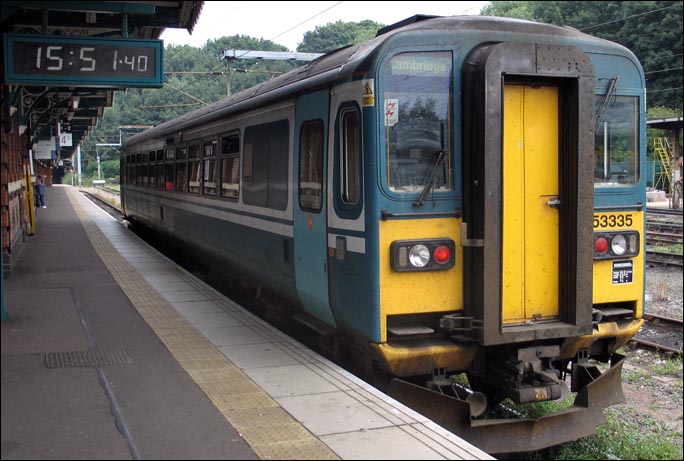 Class 153335 still in Anglia colours in platform 4b at Ipswich station in 2005  Class 153335 still in Anglia colours in platform 4b at Ipswich station in 2005