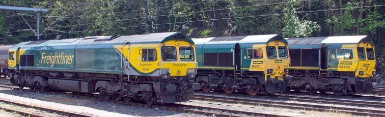 3 Freightliner class 66s 66504 66532 and 66590  3 Freightliner class 66s 66504 66532 and 66590