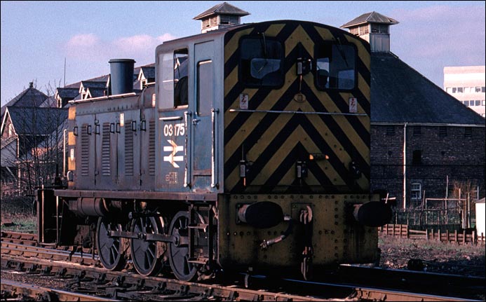 Class 03 175 at Kings Lynn