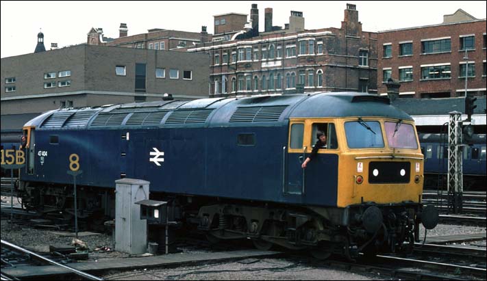 Class 47 404 backs onto its train at Kings Cross Class 47 404 backs onto its train at Kings Cross