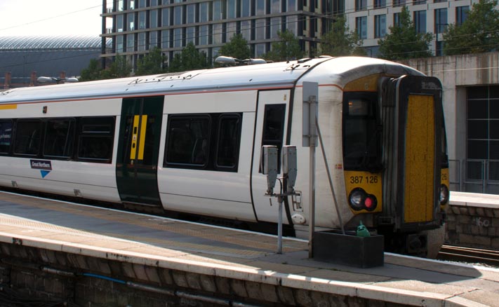 Great Northern class 387 126 