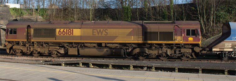 DB class 66181 at Leicester station 