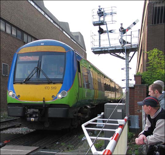 Central Trains class 170 519 