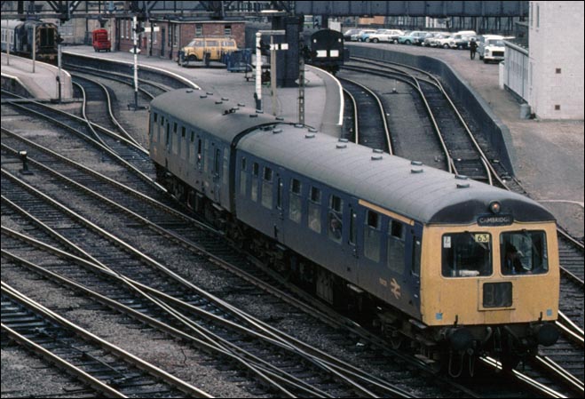 Two car Cravens DMU to Cambridge at Lincoln station