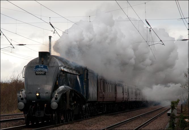 A4 LNER A4 Class 4-6-2 no 60007 Sir Nigel Gresley in 2009