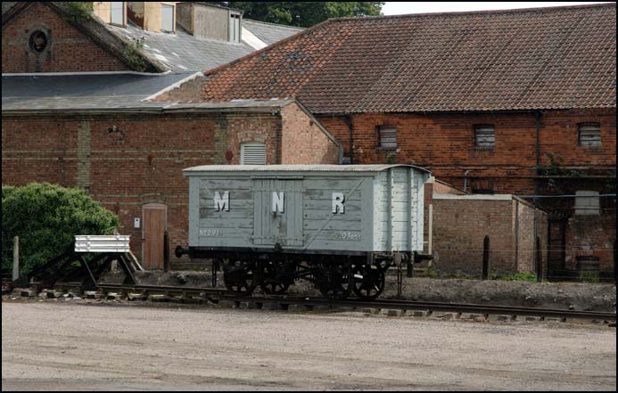 M N R 10 ton van No.291 