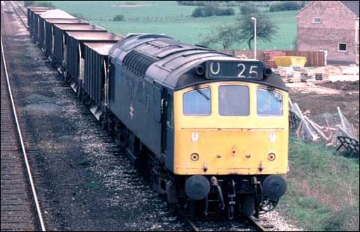  class 25 coming into Melton Mowbray with a freight