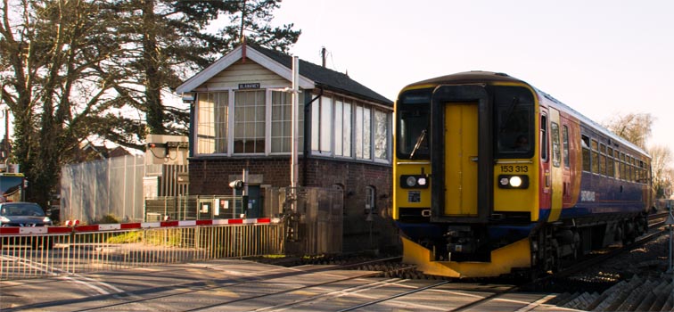 East Midlands class 153 313 