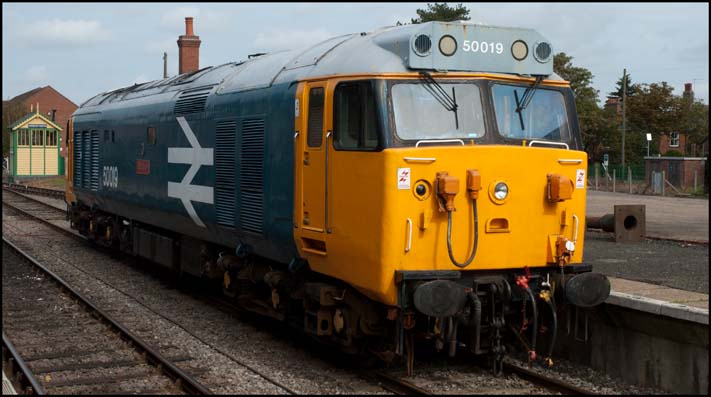 50019 at Dereham station 