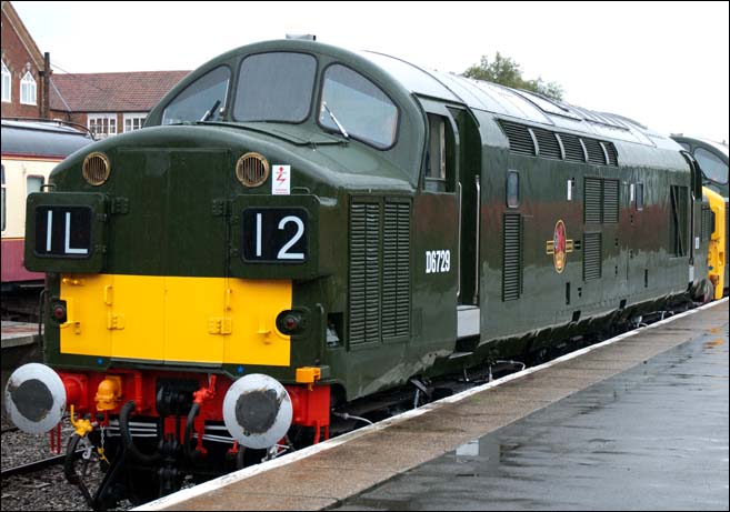 D6729 into Dereham into the MNR station