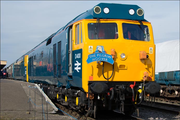  D400 ( Class 50050 on The other side)  and D407