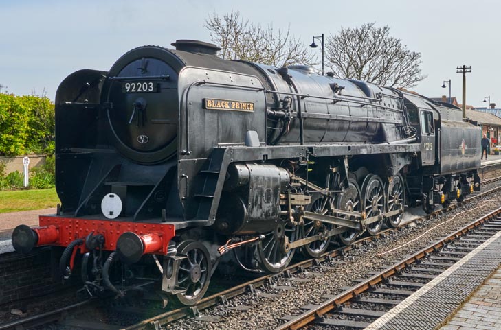 9F 2-10-0 92203 Black Prince at Sherringham station 