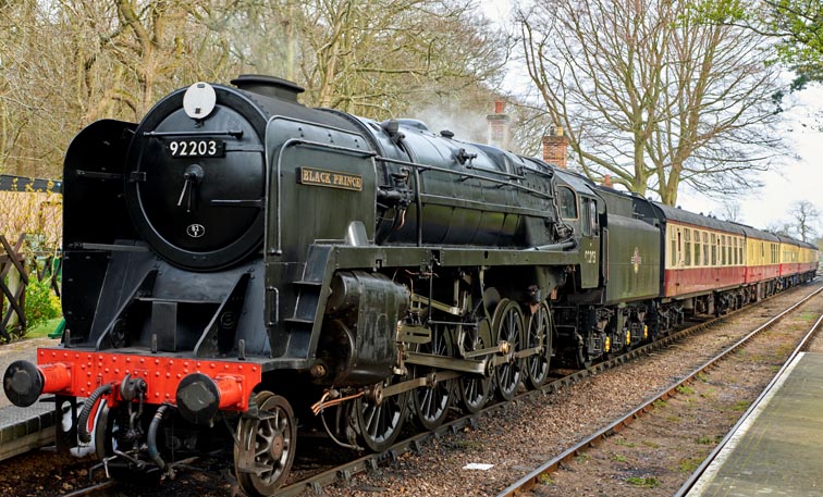 9F 2-10-0 92203 Black Prince in Holt NNR