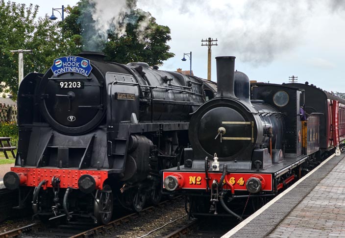 9F 92203 and GER 564 in Sheringham station 