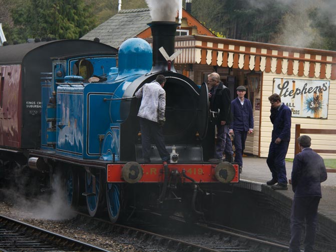 C.R 0-4-4T in Weyboure station