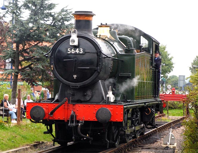 Great Western Railway 0-6-2T No. 5463 