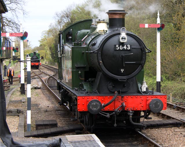 GWR 0-6-2T 5643 