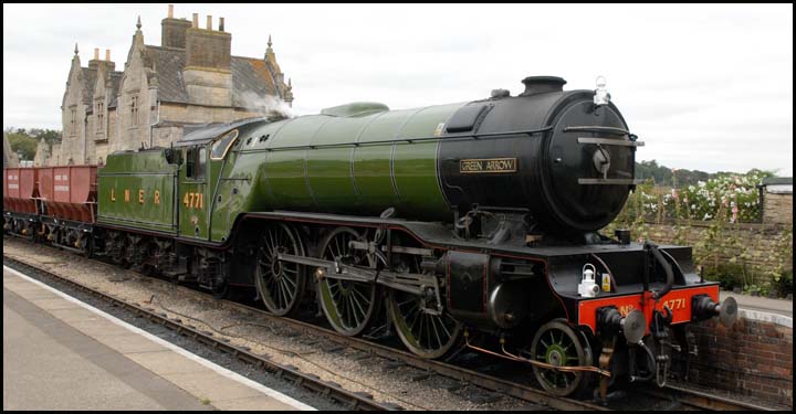 LNER 4771 Green Arrow at the Nene Valley Railway