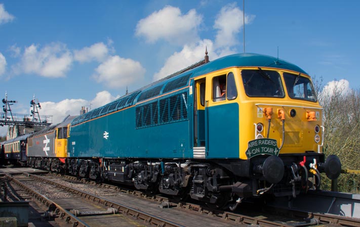 Class 56006 and class 56098 on the Nene river bridge at Wansford 