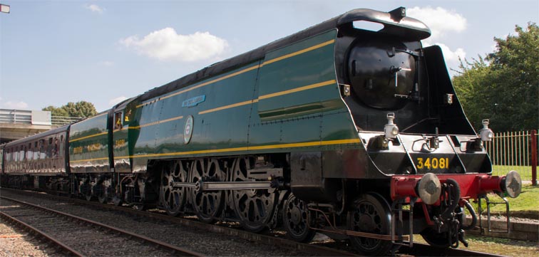 Southern Battle of Britain class 4-6-4 no.34081 '92 Squadron' 