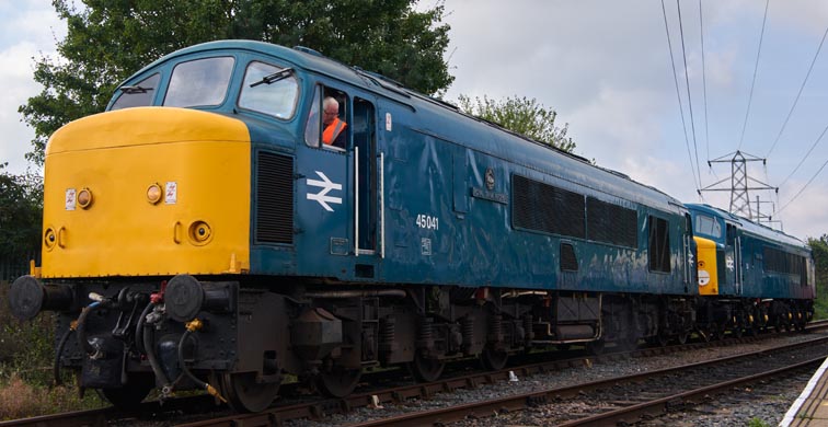  Two peaks D4 and 45041 running round ther train at Peterborough NVR on the 9th October in 2021