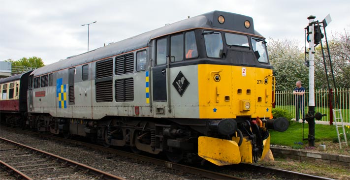Class 31271 at Orton Mere 