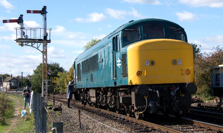 Class 45041 'Royal Tank Regiment' 