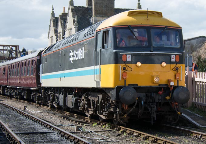 Class 47712 in ScotRail colours 