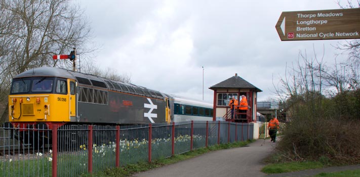 Class 56 098 with the Convoy for the Diesel Gala at Orton Mere