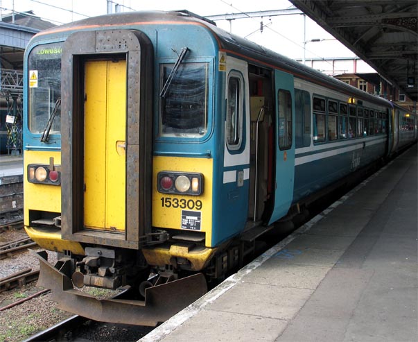 Anglia Class 153309 at Norwich station in 2005 with a train to Lowestoft.
