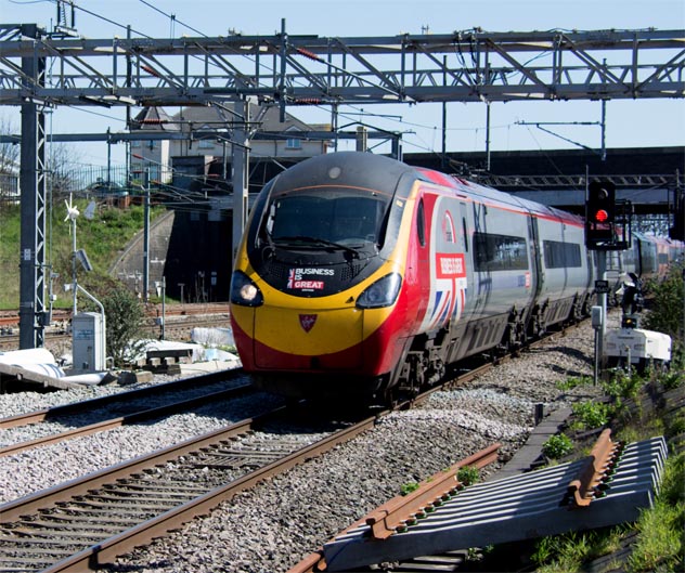 A non stop down Virgin train at the south end of Nuneaton station 