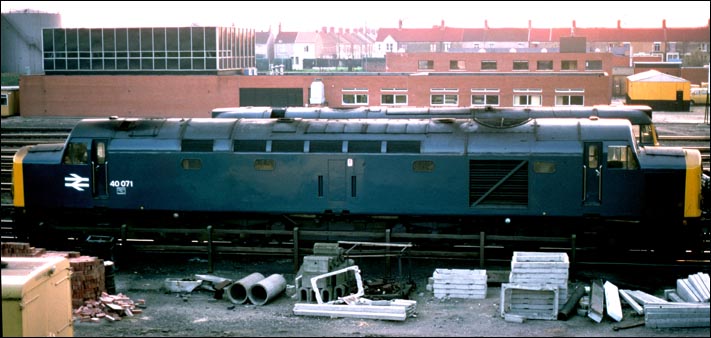 Class 40 071 at Peterborough Depot with Peterborough Power box behind.