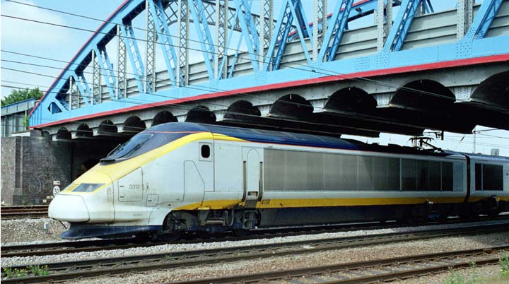 GNER 3312 comes under Crescent Bridge at Peterborough in 2004 