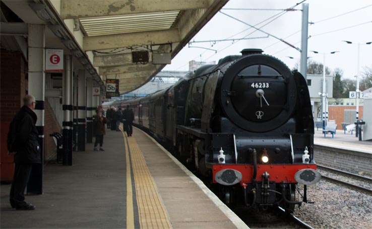 LMS Coronation Class 8P 4-6-2 no 46233 Duchess of Sutherland 