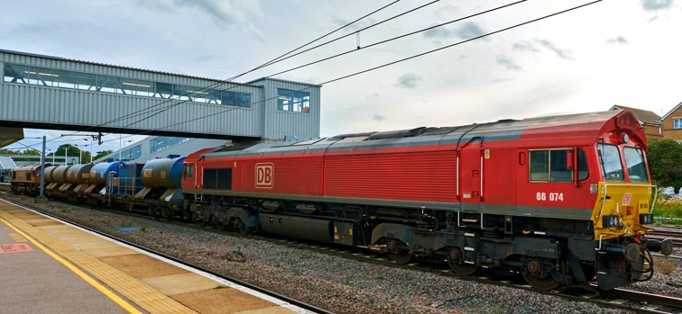 DB class 66074 was on the rear of this Leaf Fall train that was using platform 6 at Peterborough station 