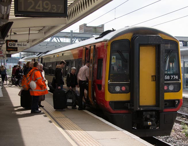East Midland Trains class 158774