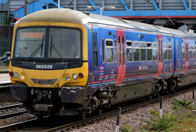 First Capital Connect 365536 into platform 3 at Peterborough on the 14th April 2011 First Capital Connect 365536 into platform 3