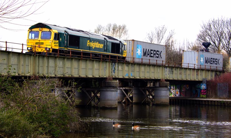 Freightliner class 66589 