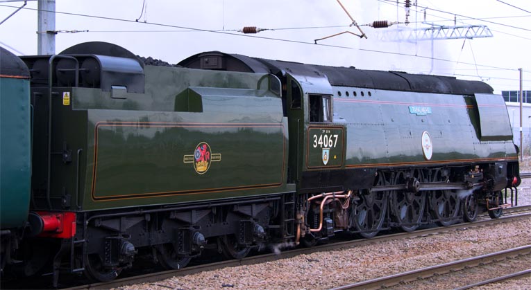 SR Light Pacific 4-6-2 no 34067 Tangmere 